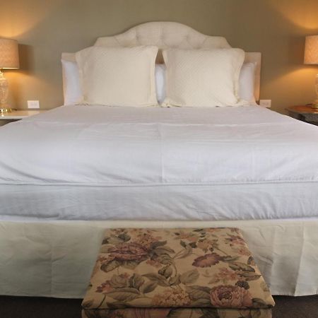 The English Inn Eaton Rapids Bagian luar foto