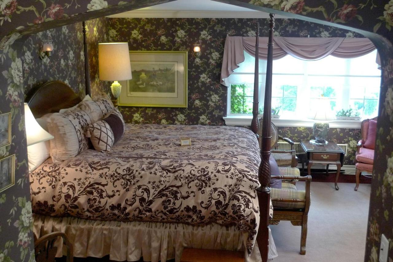 The English Inn Eaton Rapids Bagian luar foto